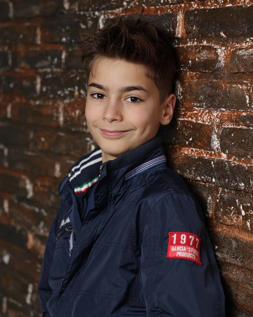 leonardo_007_5B9-D4T-34Y-(8-von-12)_1738334185952