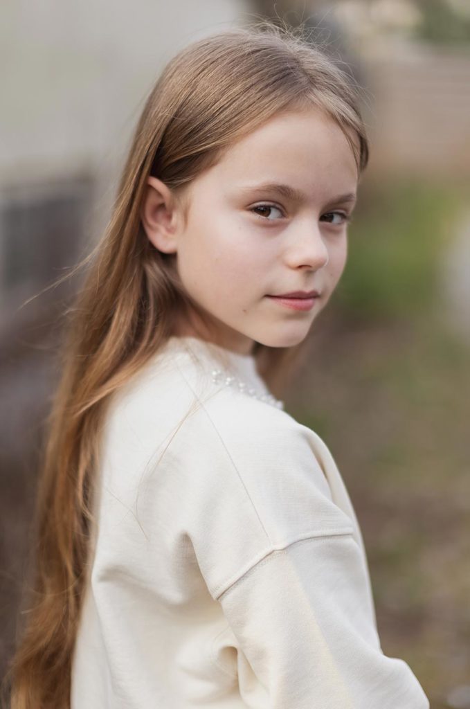 web_Olivia_Sedcard-9080