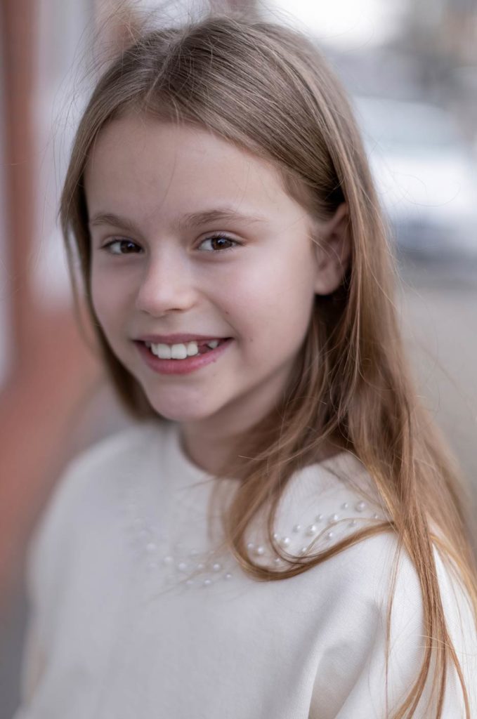 web_Olivia_Sedcard-9320