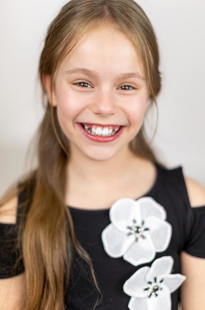 web_Olivia_Sedcard-9586