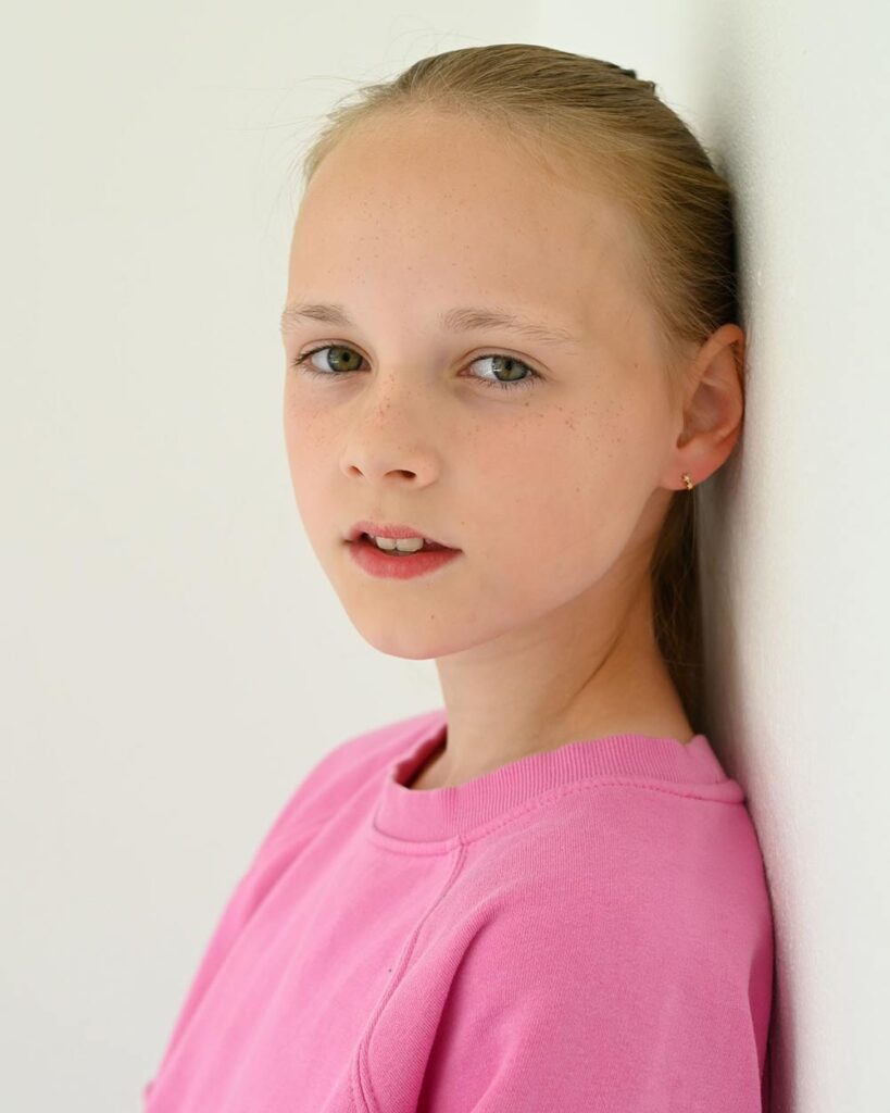 lara-8192_02